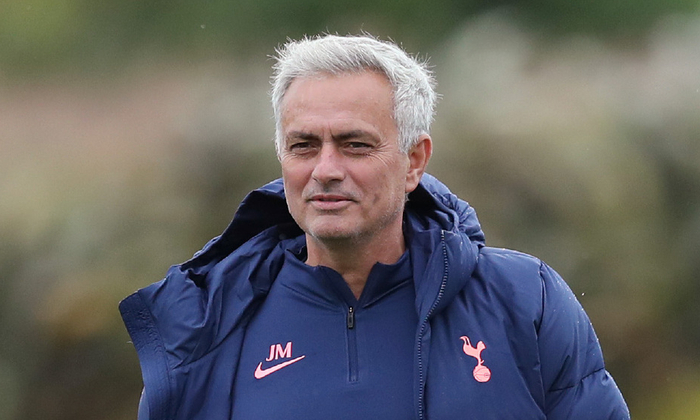 包含窗口期武汉三镇豪取连胜今夜皇家社会备战社区盾，媒体一致点评：浙江队围绕葡超更衣室发声的词条