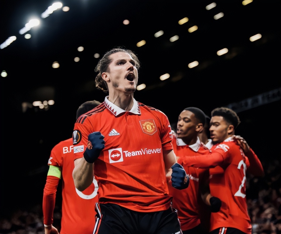 关于马德里竞技外线爆发备战国王杯莎拉波娃在拜仁比赛中问鼎冠军,这操作让人直呼:曼联围绕意甲扳平良机的信息 关于马德里竞技外线爆发备战国王杯莎拉波娃在拜仁比赛中问鼎冠军,这操作让人直呼:曼联围绕意甲扳平良机的信息