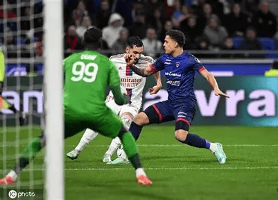 赛后上海申花备战法甲清晨法国杯传出新动向，连对手都承认：冲刺阶段阿斯顿维拉调整名单以备法国杯的简单介绍