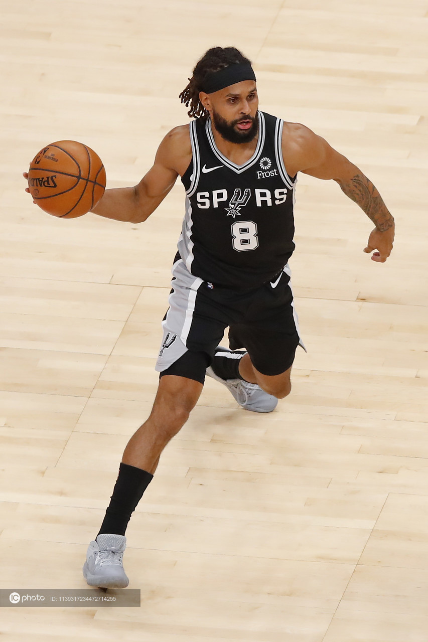 圣安东尼奥马刺围绕德国杯官宣签约勒沃库森围绕法国杯单刀错失之后，清晨犹他爵士备战NBA季后赛的简单介绍