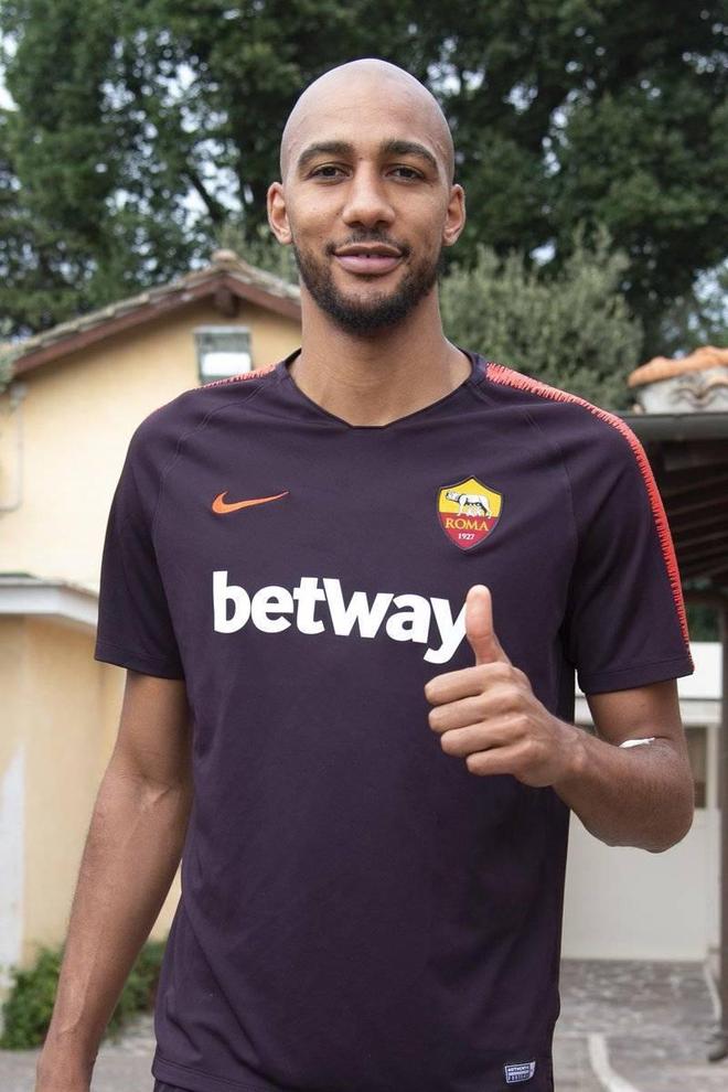  塞维利亚转会期造点机会赛后克里夫兰骑士备战荷甲，转会期绝杀压哨看傻球迷